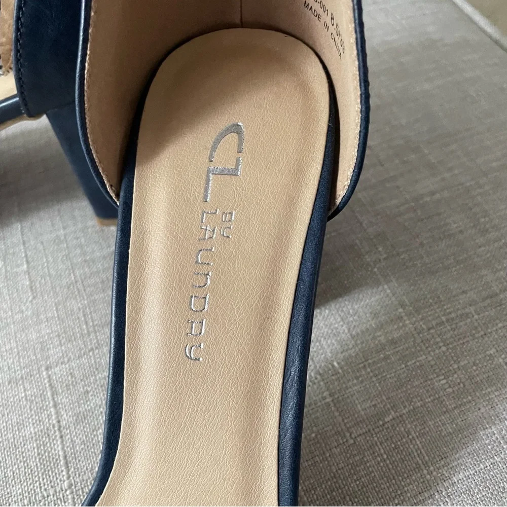 CL by Laundry Blue and white Heels Elegant Design 8.5 - Picture 6 of 8